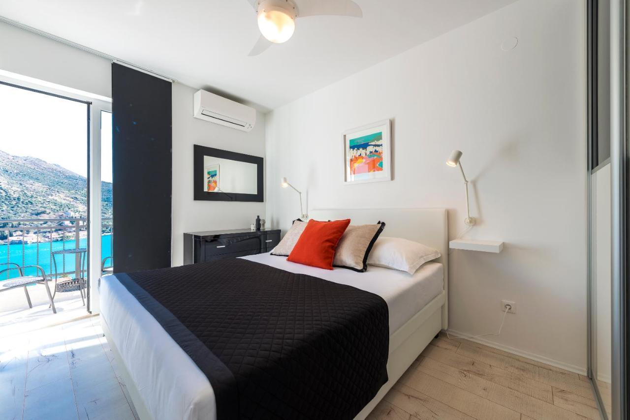 Nila - Private Pool And Sea View Vila *