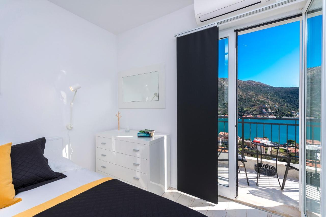 Nila - Private Pool And Sea View Vila